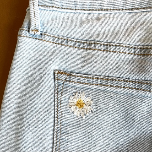 ⚡️SALE⚡️Driftwood Colette - daisy jeans - Picture 3 of 9